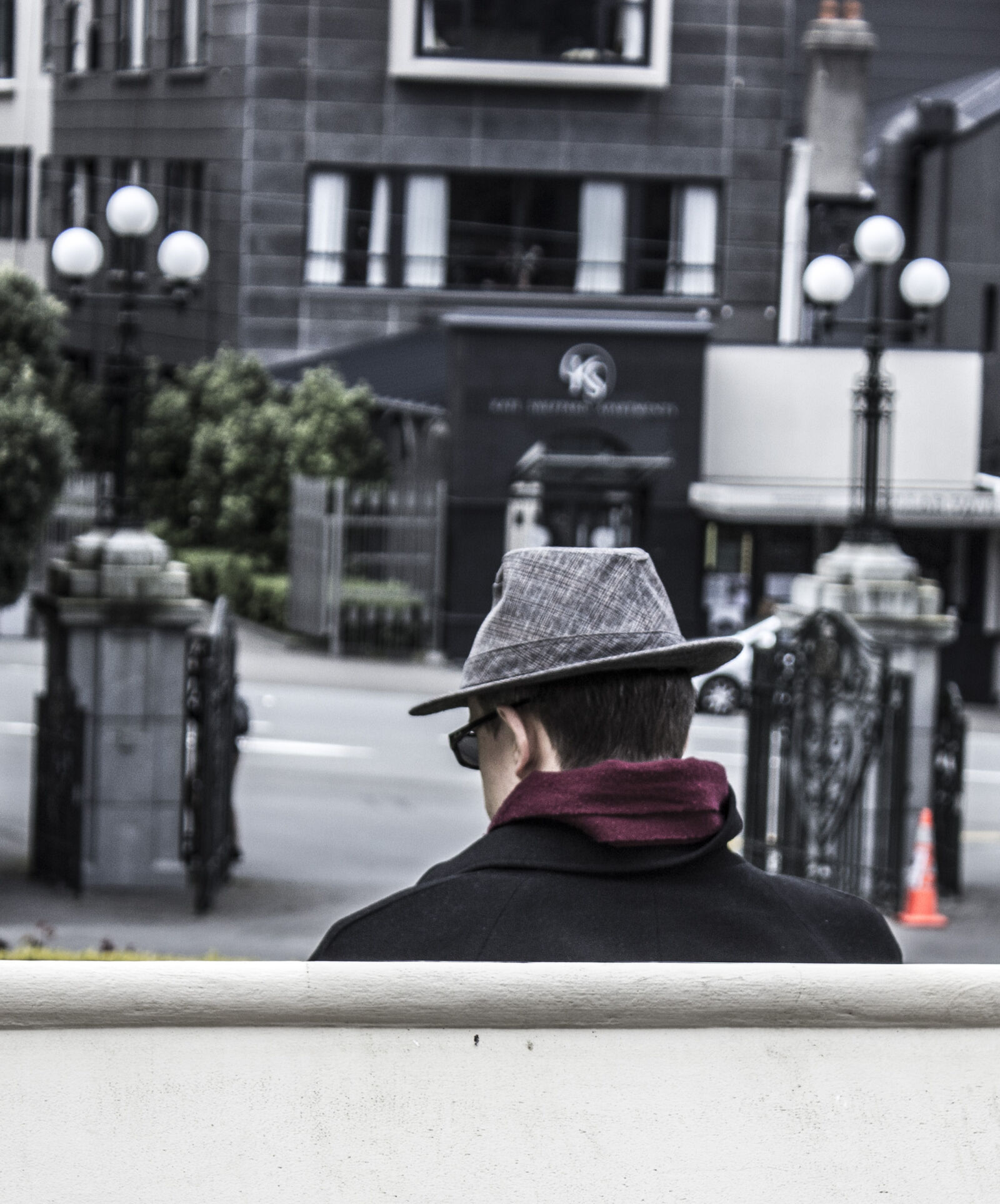 Canon EOS 600D (Rebel EOS T3i / EOS Kiss X5) sample photo. Hat, people, portrait, scarf photography