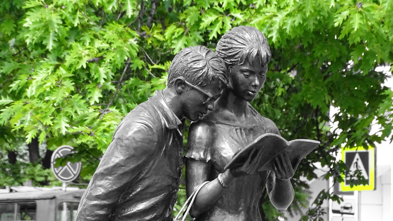 Sony DSC-HX400 sample photo. Sculpture, cinema, park sculpture photography