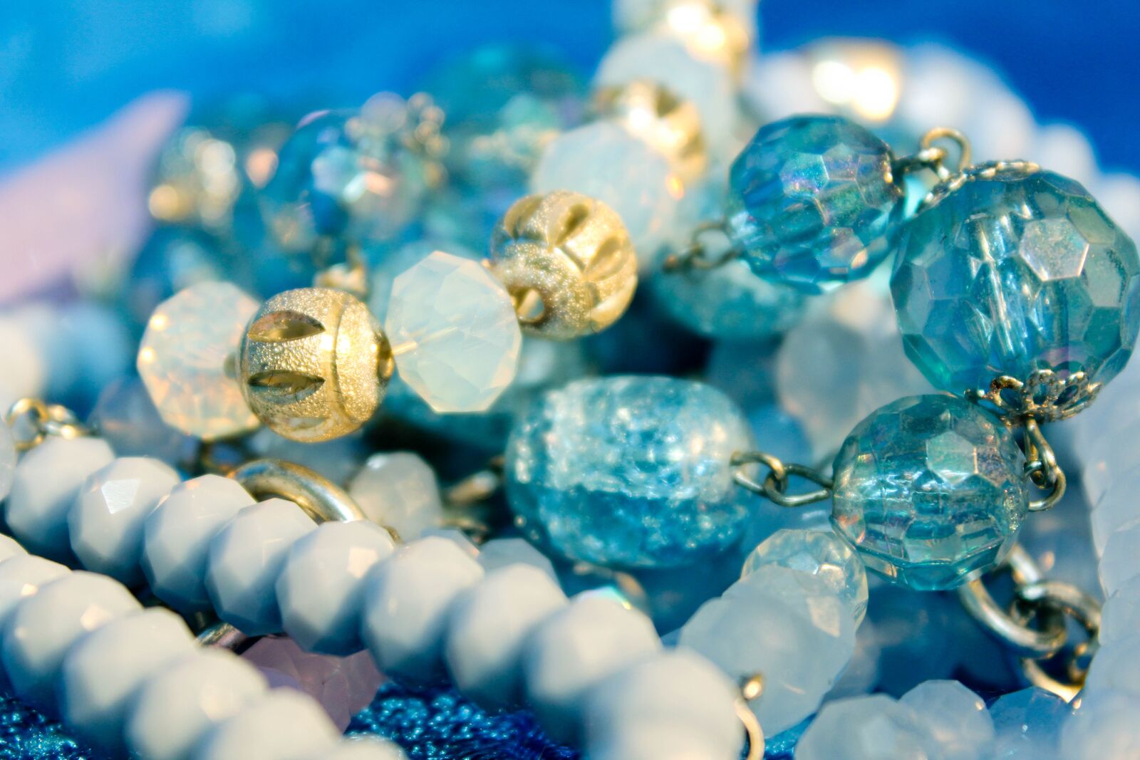 Canon EOS 600D (Rebel EOS T3i / EOS Kiss X5) sample photo. Jewellery, beads, blue photography