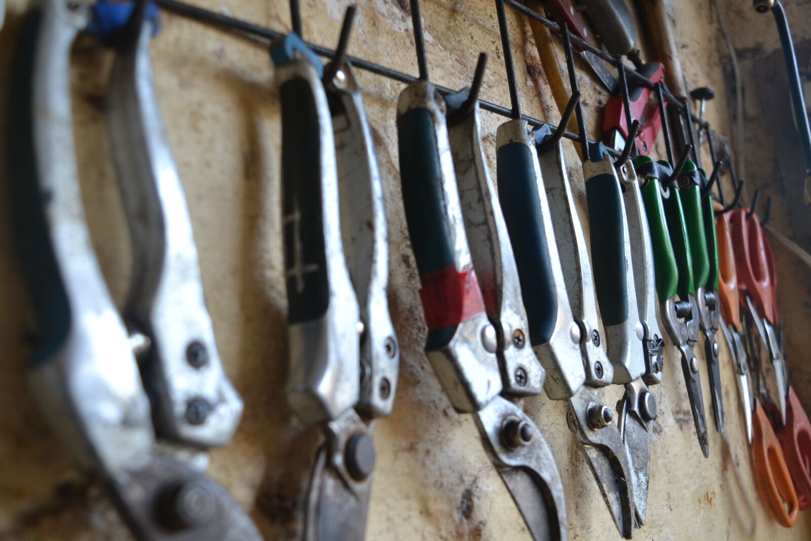 Nikon D3100 sample photo. Pliers, tools, scissors photography
