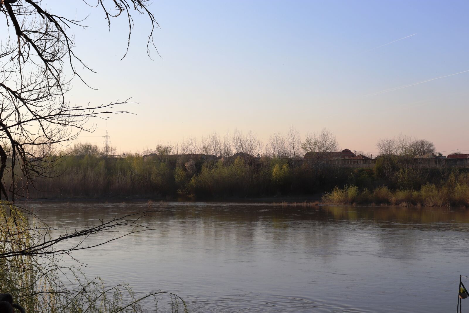 Canon EOS 200D (EOS Rebel SL2 / EOS Kiss X9) sample photo. River, arad, romania photography