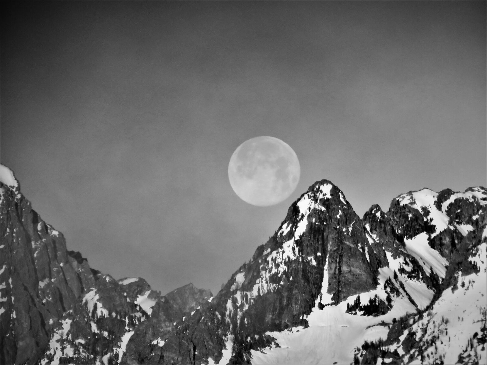 Canon PowerShot SX60 HS sample photo. Moon setting, grand tetons photography