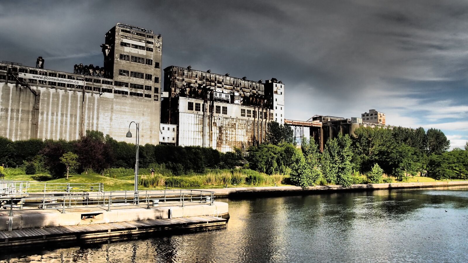 Olympus PEN E-PL3 sample photo. Montreal, canada, city photography