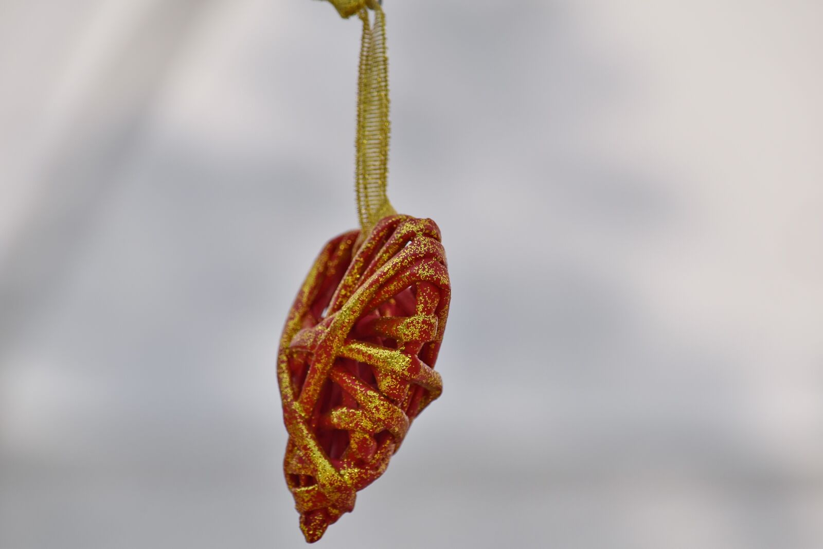 Nikon D5500 sample photo. Handmade, hanging, heart, nature photography