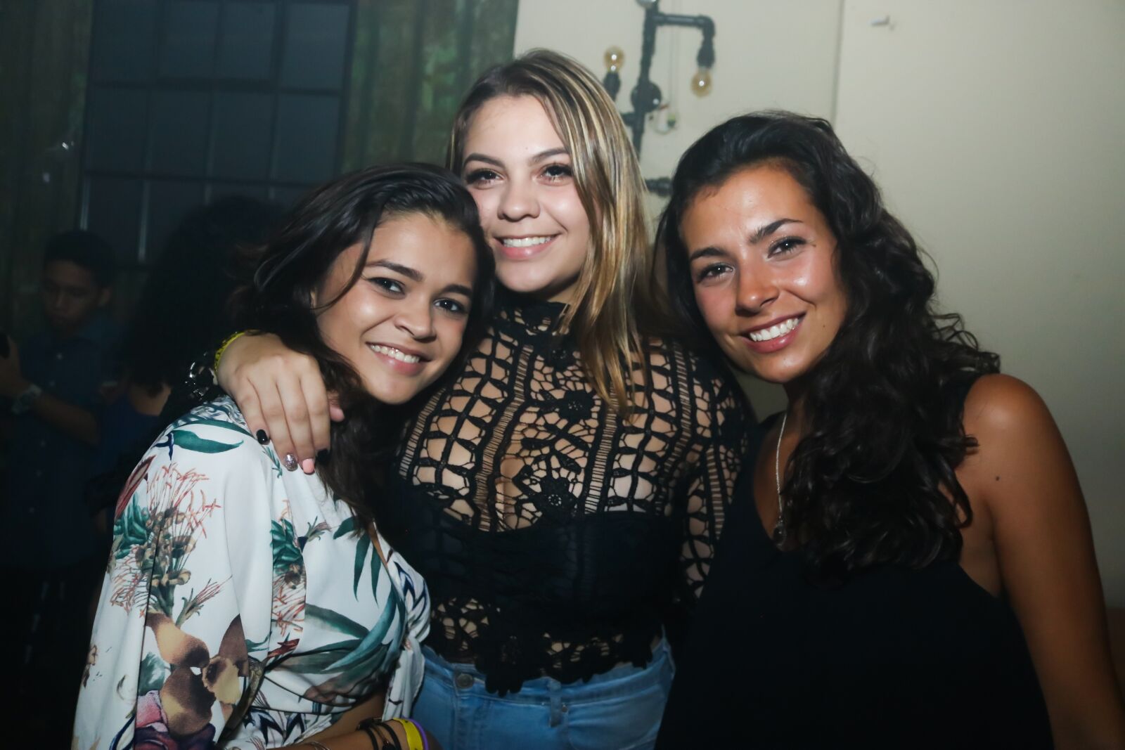Canon EOS 750D (EOS Rebel T6i / EOS Kiss X8i) sample photo. Party, rumba, people photography