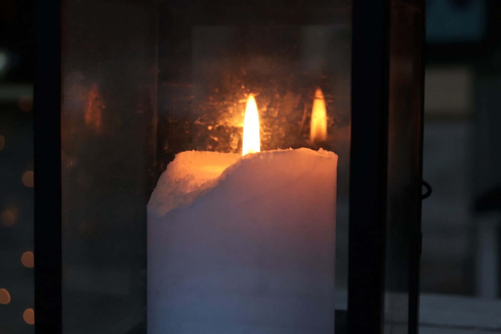 Canon EOS 200D (EOS Rebel SL2 / EOS Kiss X9) sample photo. Candle, lantern, advent photography