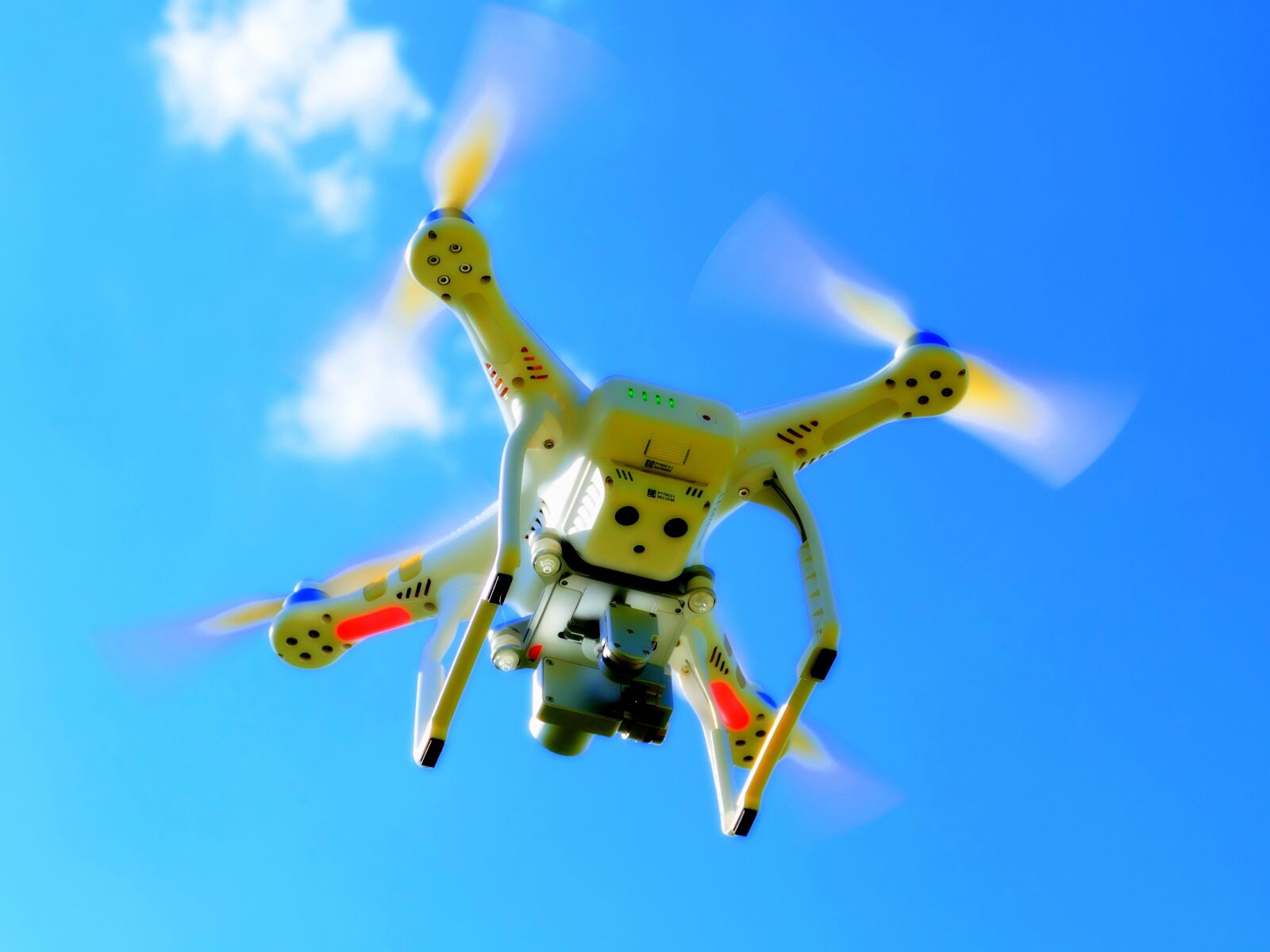 Panasonic Lumix DMC-FZ1000 sample photo. Drone, quadcopter, quadrocopter photography