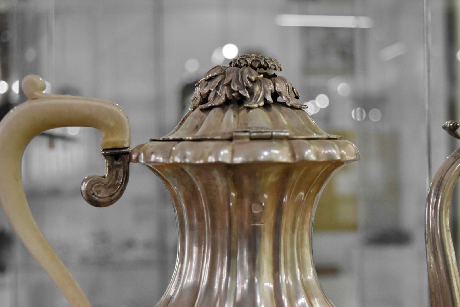 Nikon D5500 sample photo. Brass, metal, pitcher, teapot photography