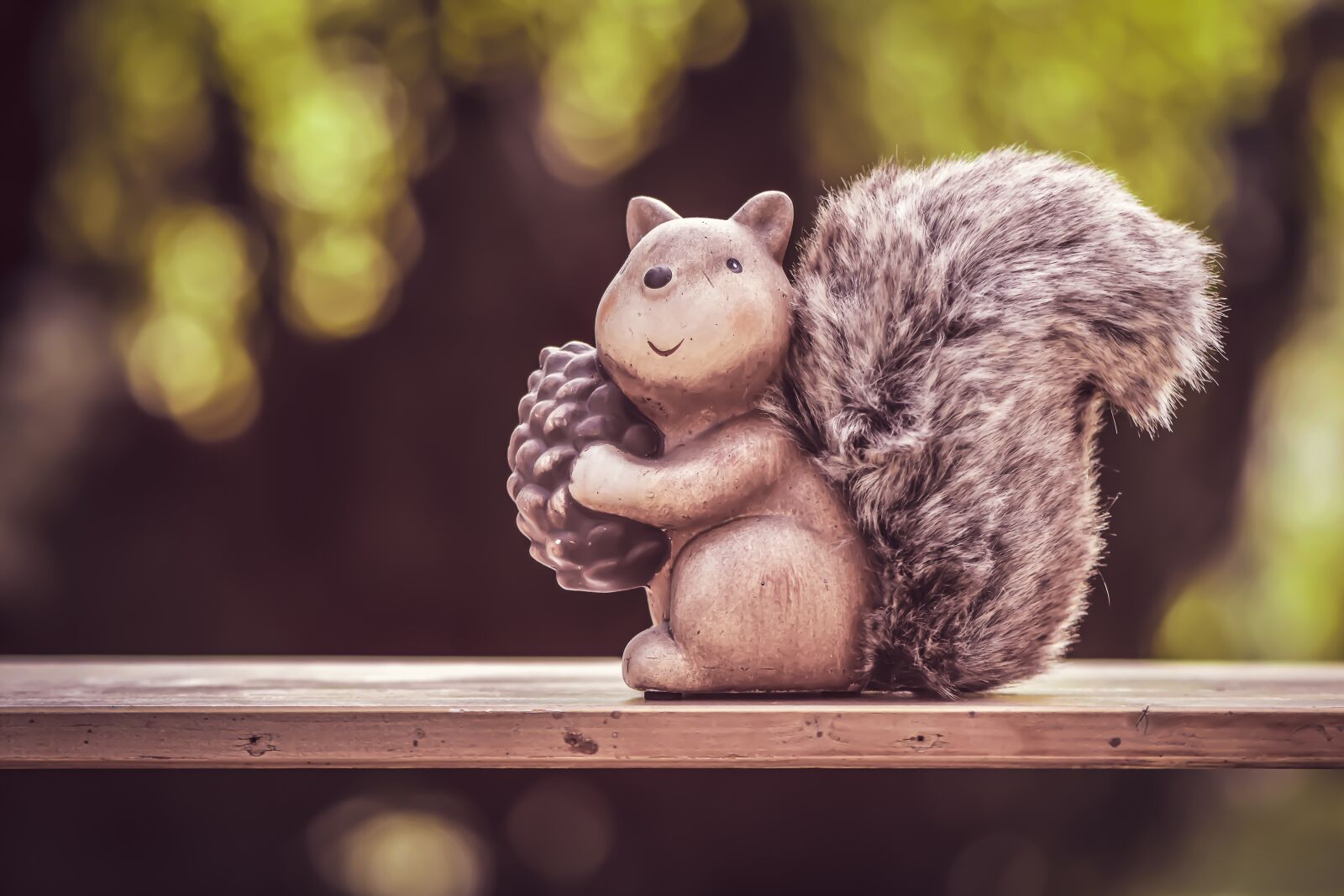 Nikon D7200 sample photo. Squirrel, figure, ceramic photography