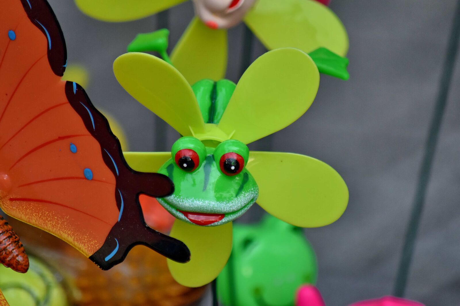 Nikon D5500 sample photo. Plastic, propeller, toys, fun photography