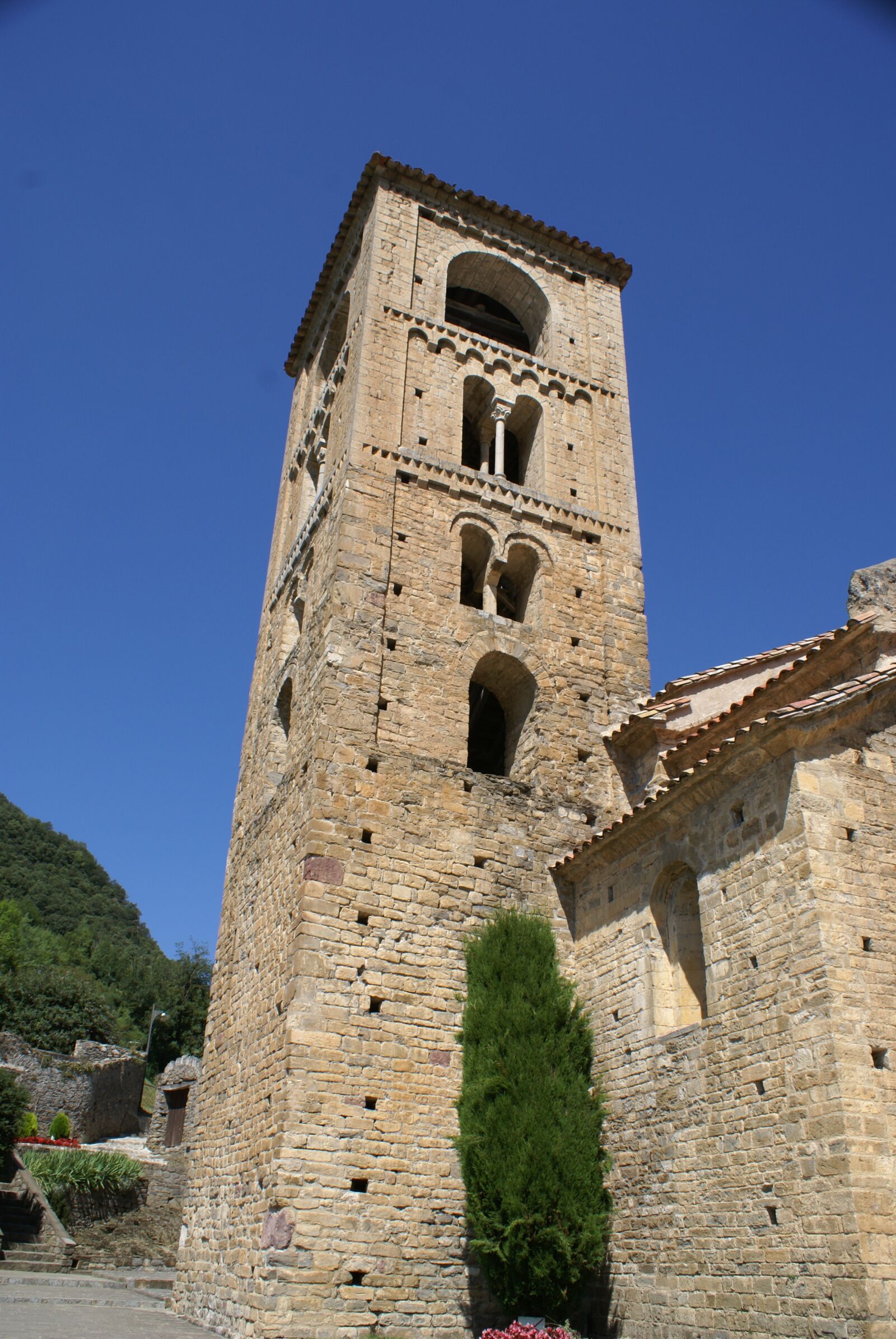 Sony Alpha DSLR-A100 sample photo. Church, tower, taull photography