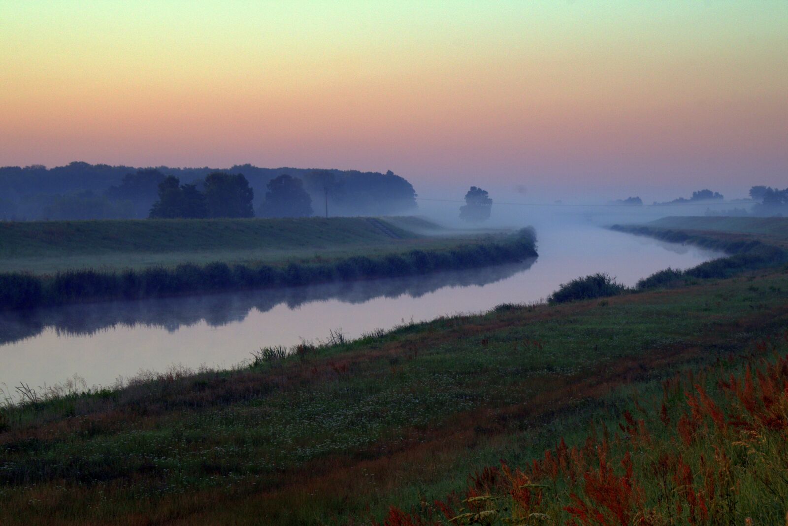 Pentax K-S2 sample photo. The fog, water, channel photography