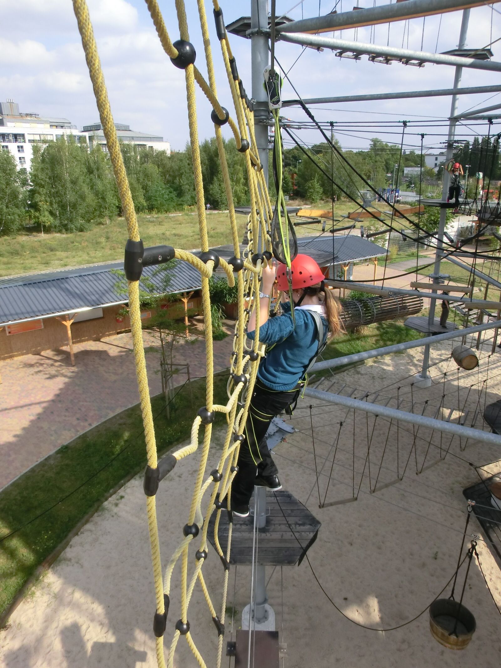 CASIO EX-H30 sample photo. Sport, climb, cable construction photography