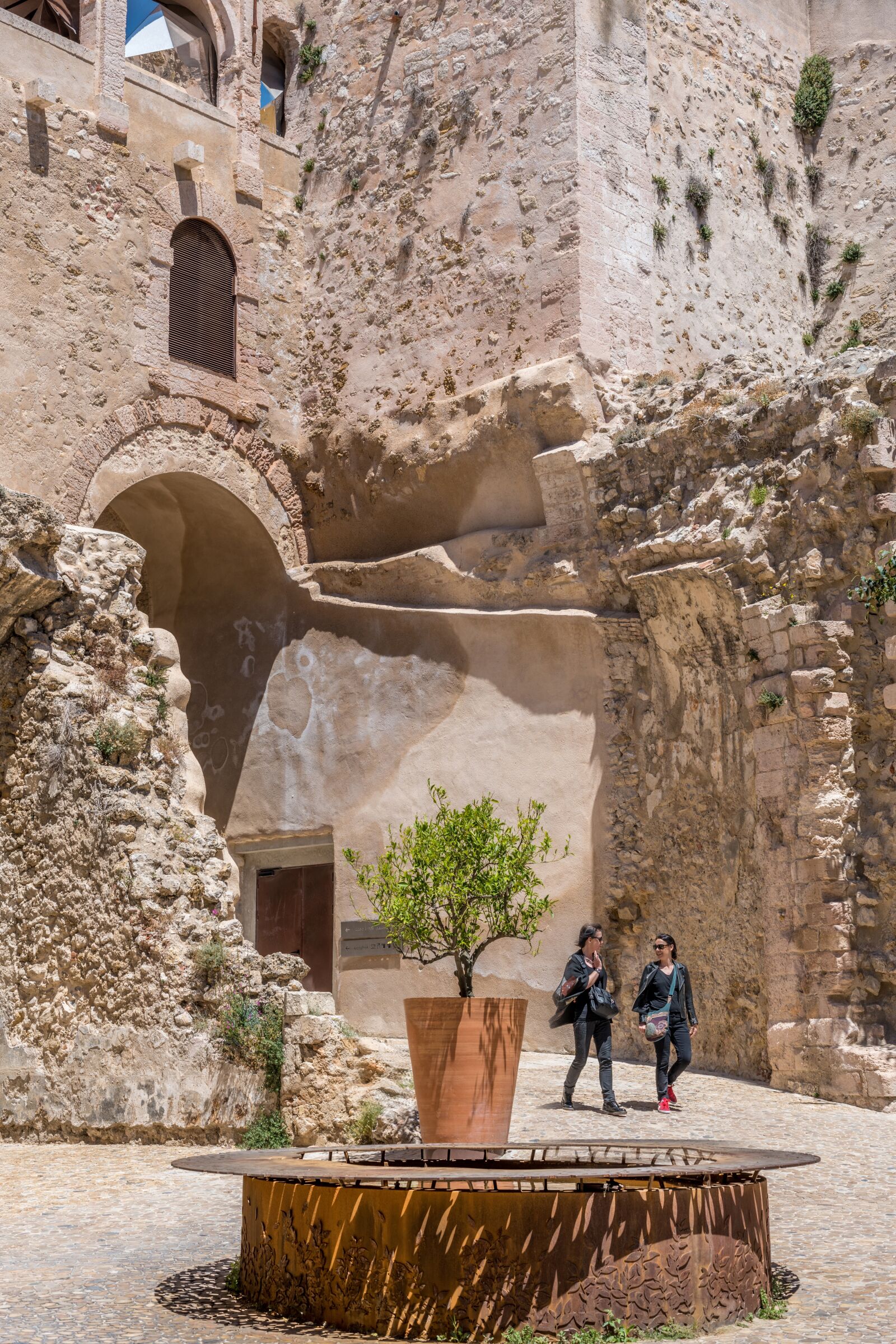 Nikon D850 sample photo. Fort, people, well photography