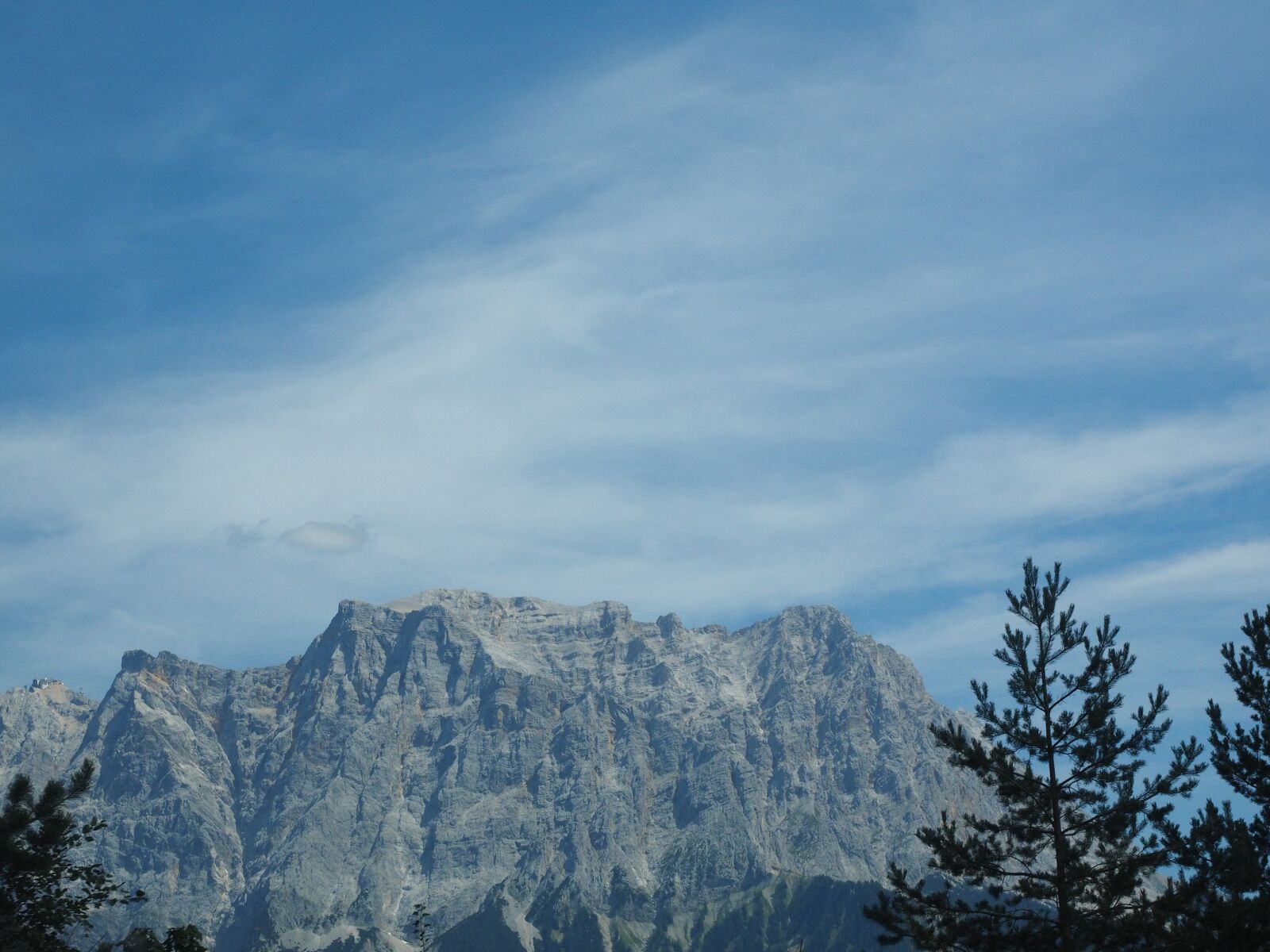 Olympus OM-D E-M1 + Olympus M.Zuiko Digital ED 12-40mm F2.8 Pro sample photo. Zugspitze, zugspitze massif, schneefernerkopf photography