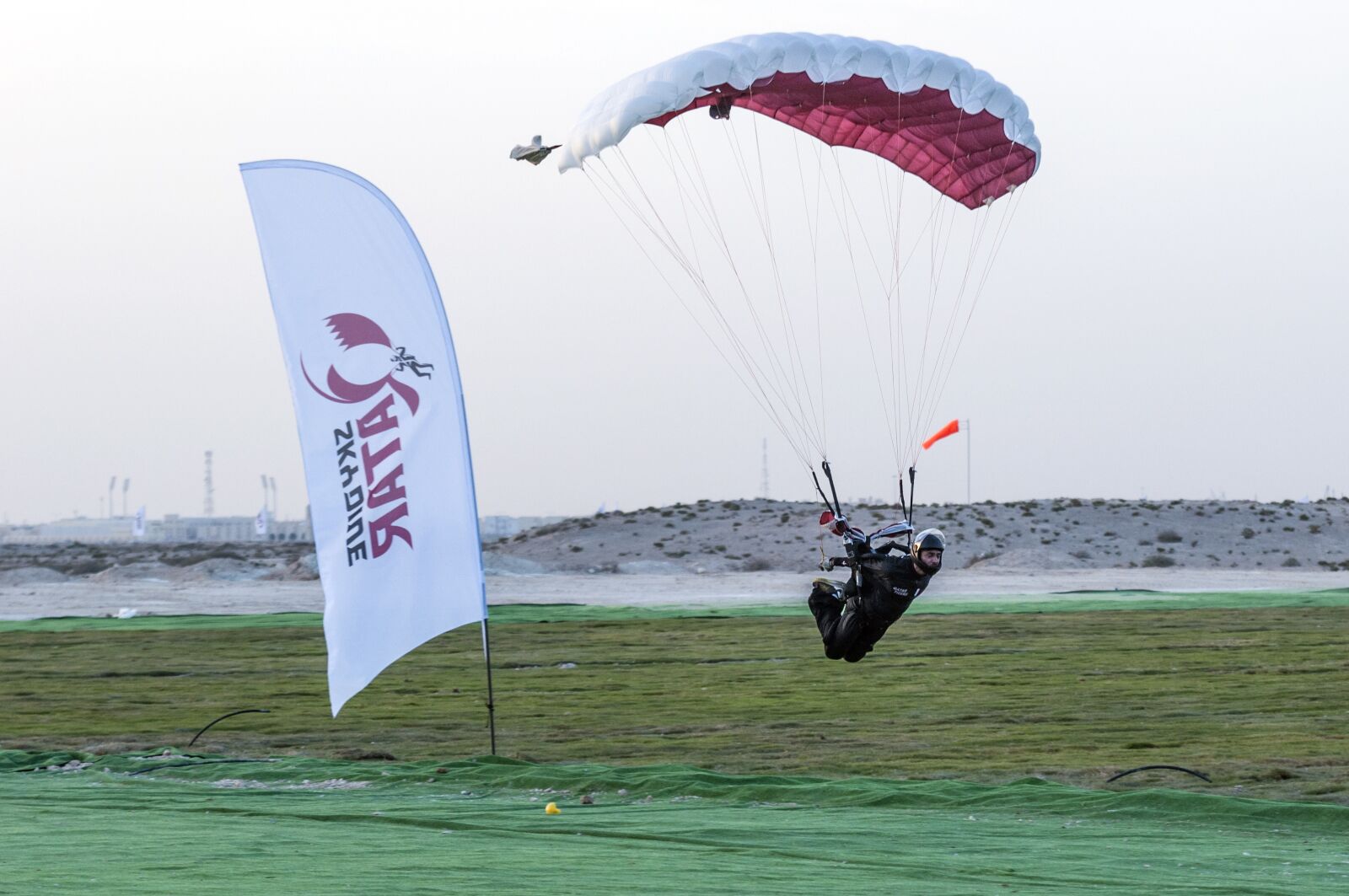 Nikon D90 sample photo. Skydiving, extreme sports, landing photography