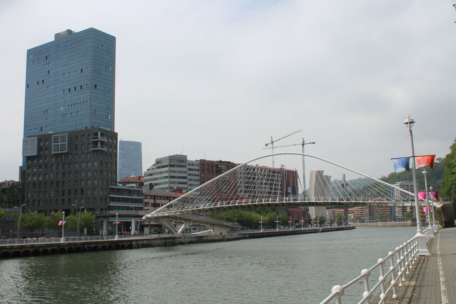Canon EOS 1300D (EOS Rebel T6 / EOS Kiss X80) sample photo. City, panorama, tourism photography