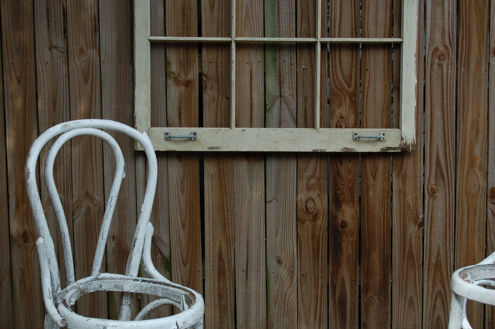 Nikon D50 sample photo. Chair, fence, garden photography