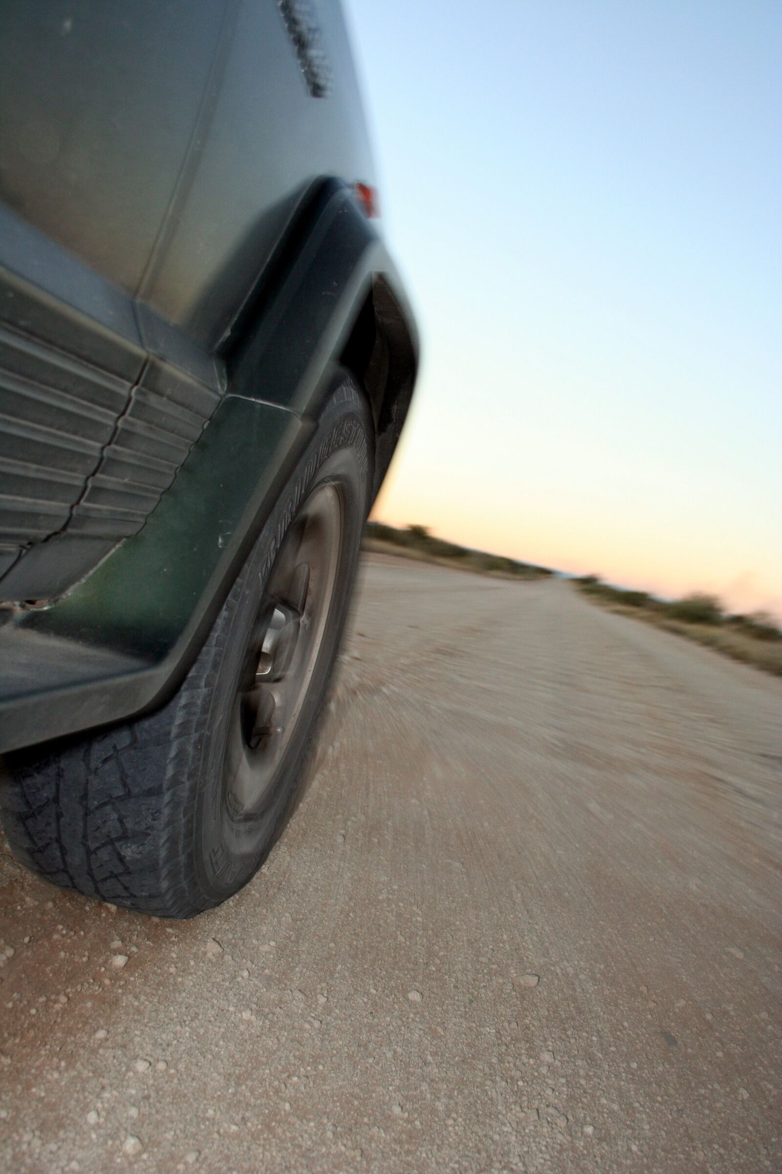 Canon EOS 350D (EOS Digital Rebel XT / EOS Kiss Digital N) sample photo. Drive, automobile, dirt road photography