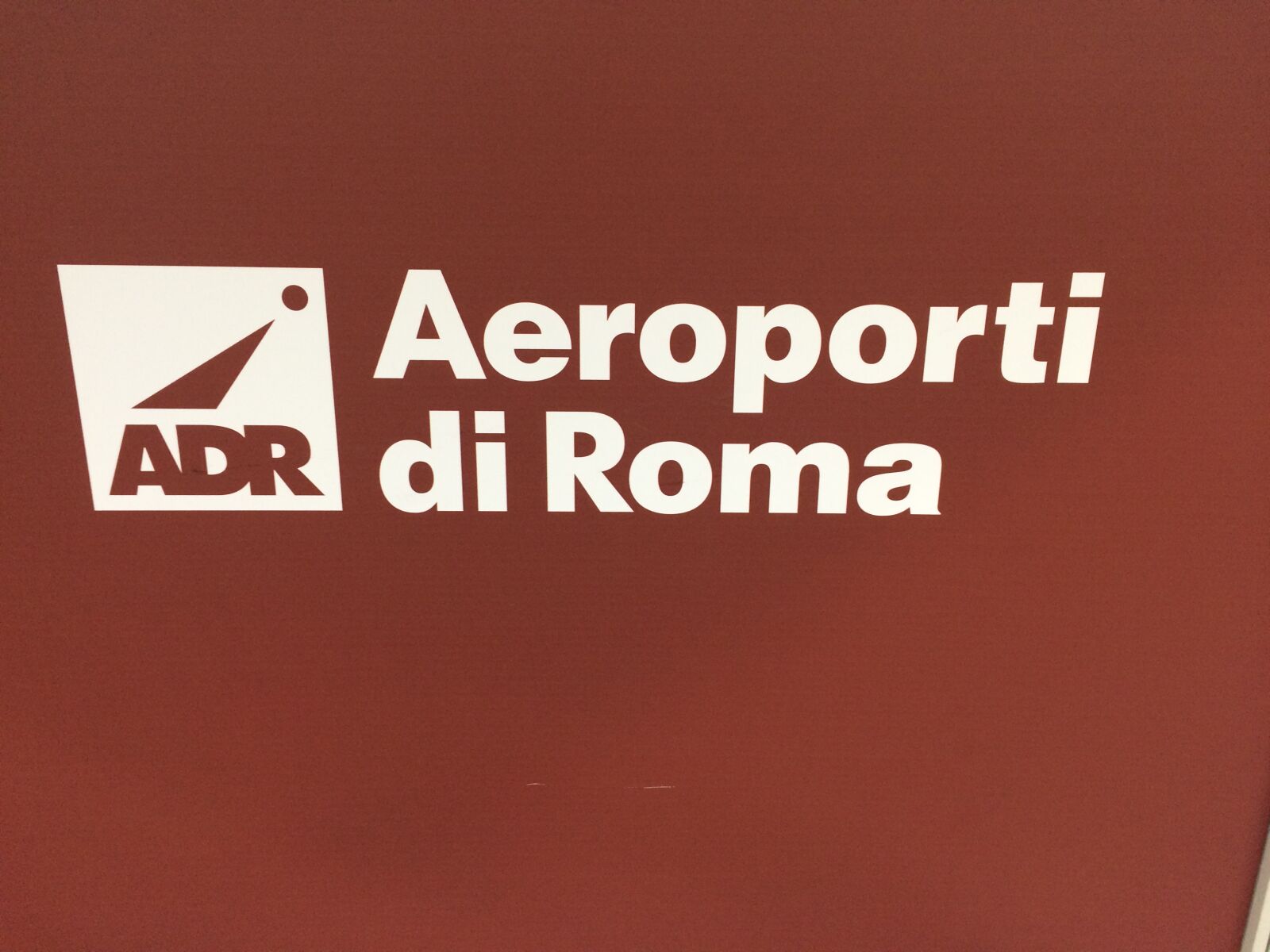 iPhone 5s back camera 4.15mm f/2.2 sample photo. Rome, airport, sign photography