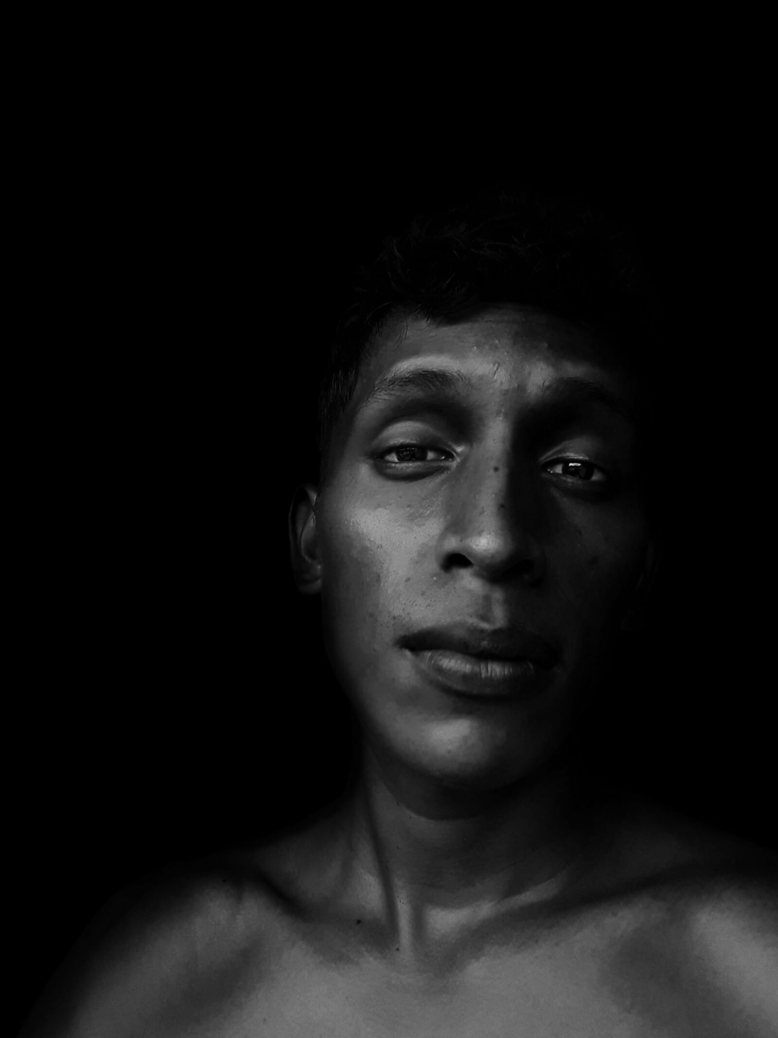 Samsung Galaxy J6 sample photo. Dark, black white, room photography
