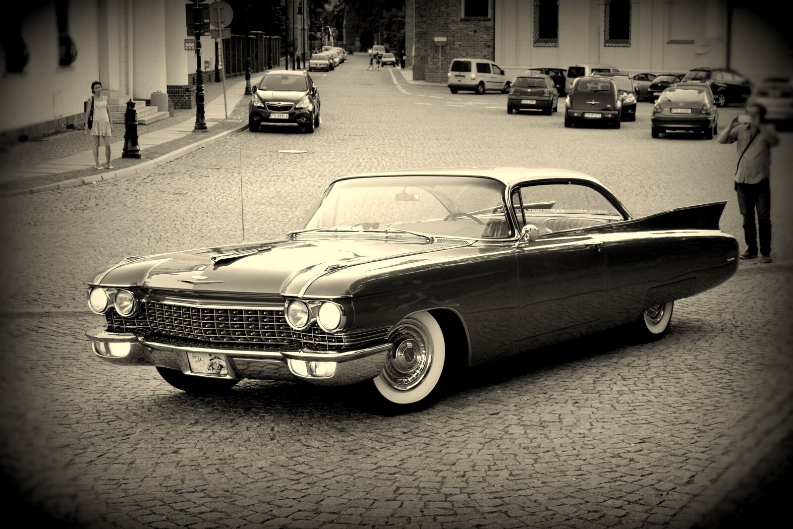 Nikon D3100 sample photo. Auto, monument, retro car photography