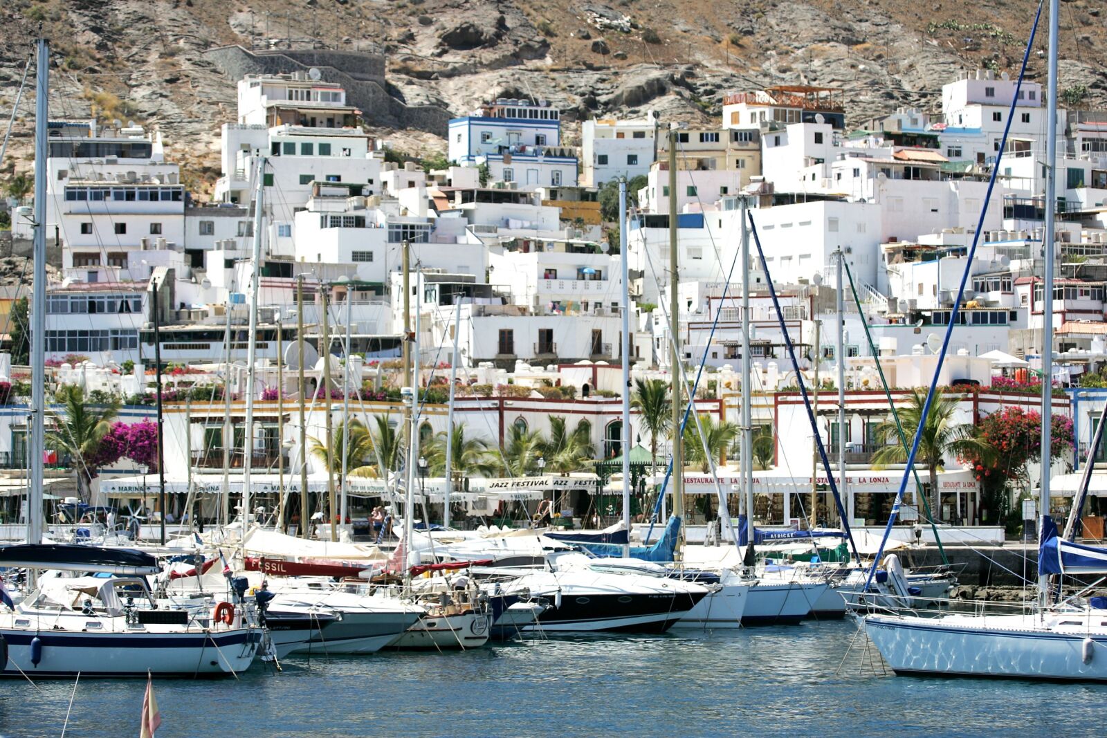 Canon EOS-1D Mark II sample photo. Ships, shore, coast photography