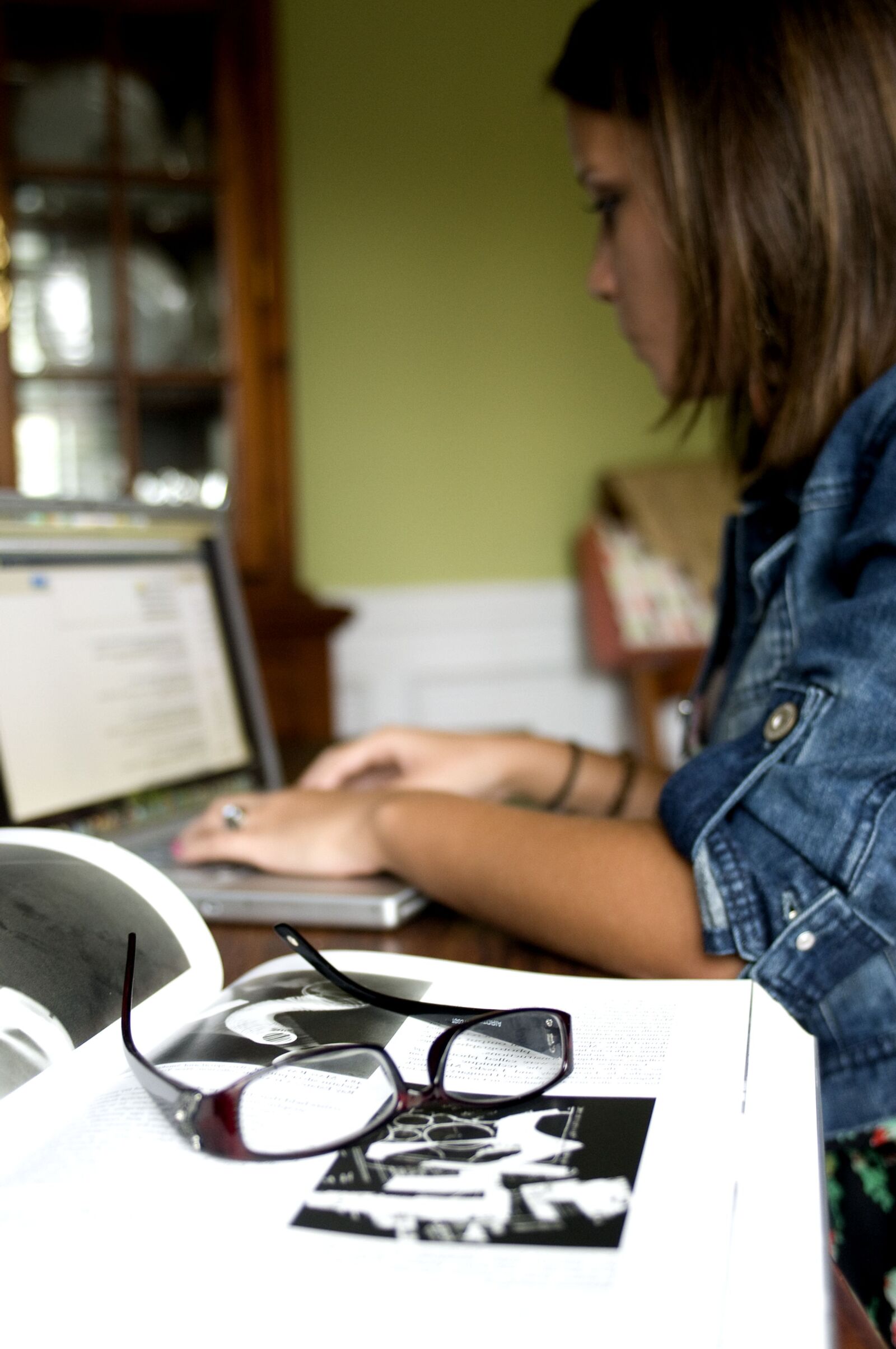 Nikon D300 sample photo. Eyeglasses, open, book, foreground photography