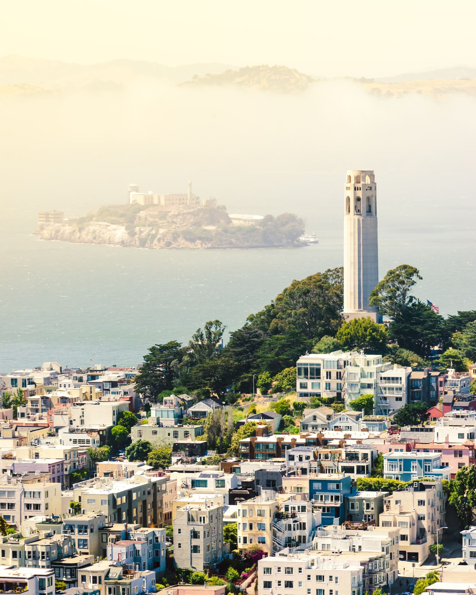 Sony a7 II + Sony FE 70-200mm F4 G OSS sample photo. Bay, buildings, city photography
