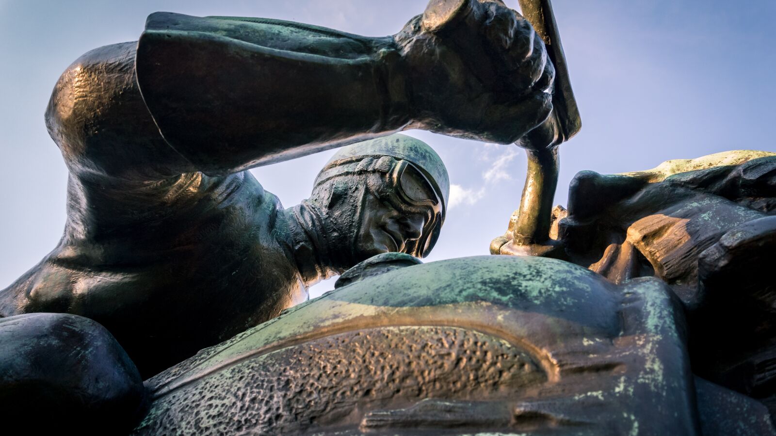 Sony Alpha a5000 (ILCE 5000) sample photo. Monument, figure, sculpture photography
