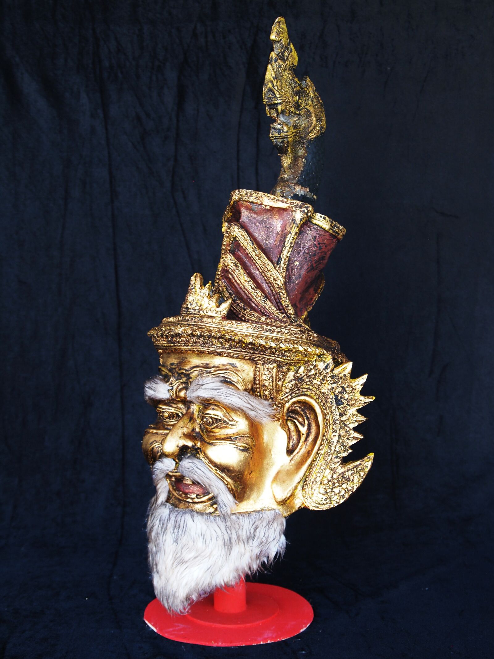 Olympus PEN E-PL1 sample photo. Naga, mask, thai photography