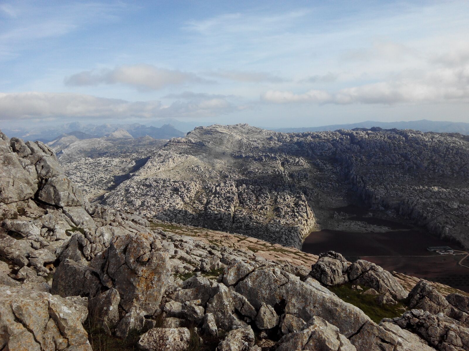 bq Aquaris E5 HD sample photo. Camorro, torcal, hiking photography