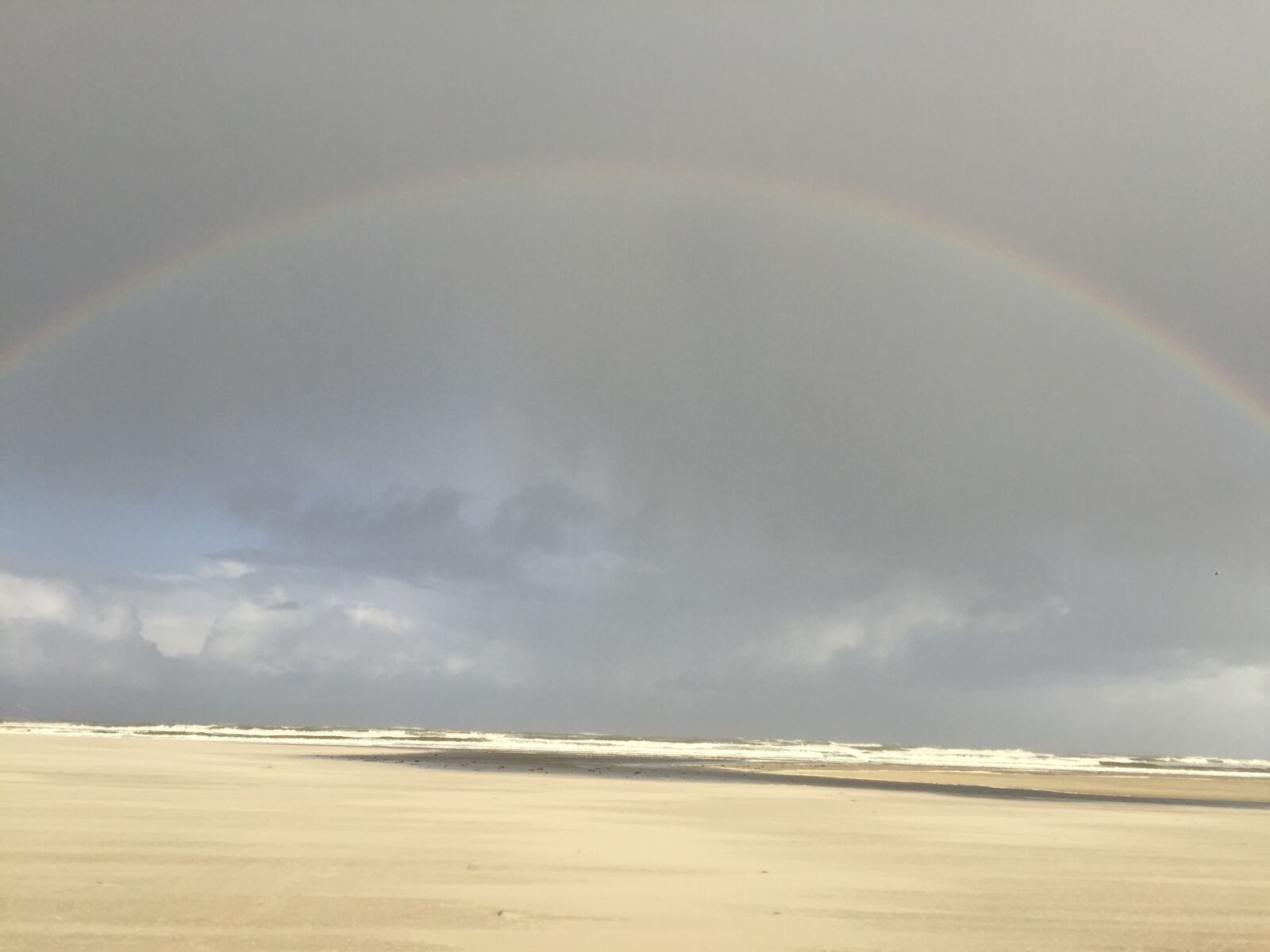 iPhone 6 back camera 4.15mm f/2.2 sample photo. Rainbow, sea, vacations photography