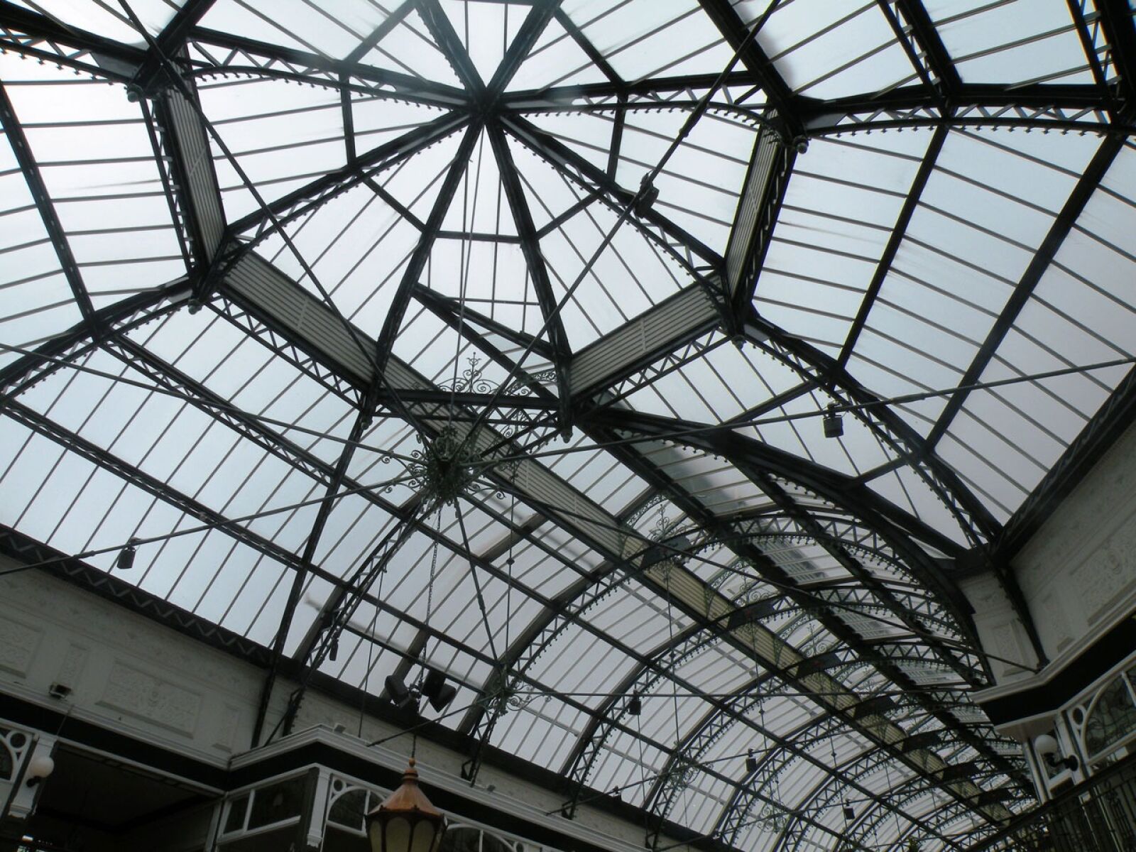 Nikon Coolpix P80 sample photo. Ceiling, glass, roof photography