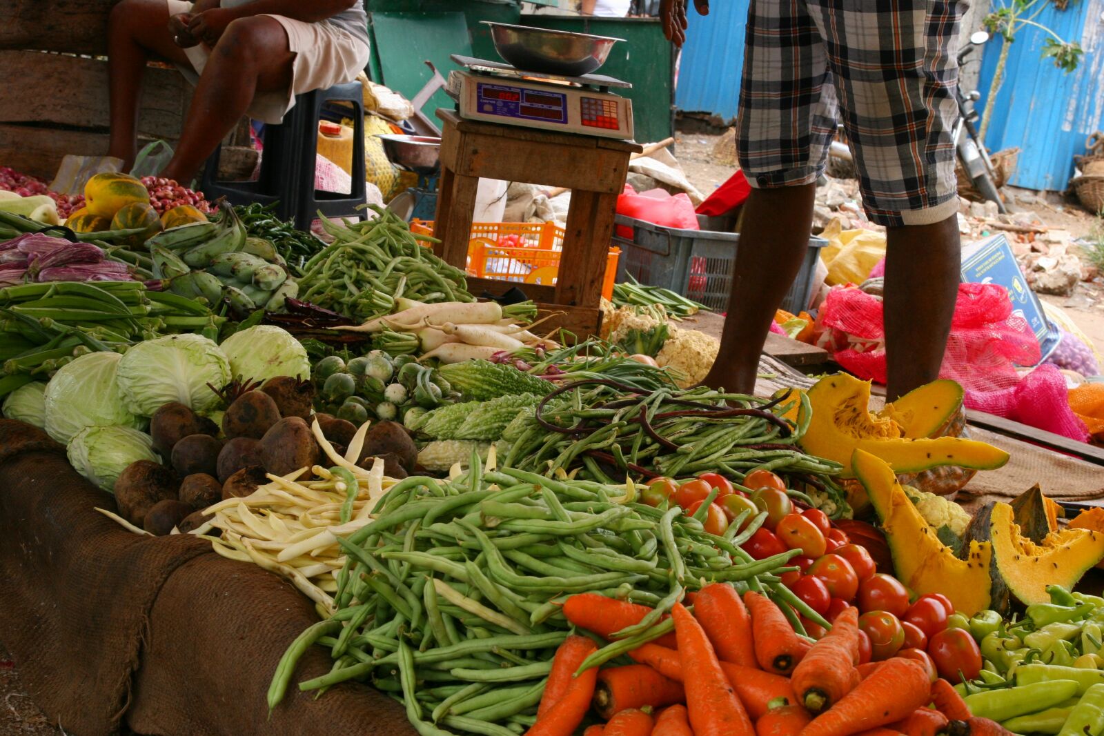 Canon EOS 20D sample photo. Veg, market photography