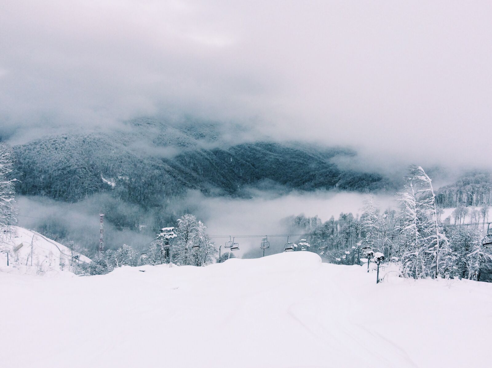 Apple iPad mini 2 sample photo. Clouds, fog, mountains, snow photography