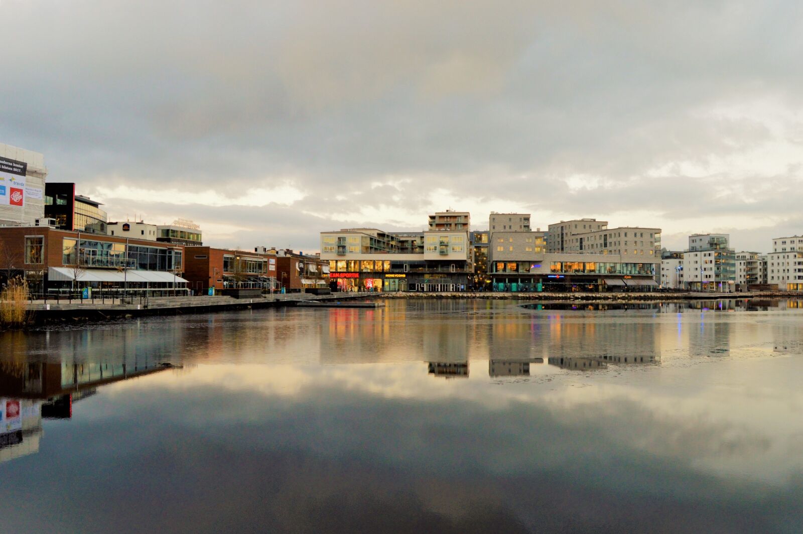 Nikon D3200 sample photo. Buildings, city, cloudy, day photography