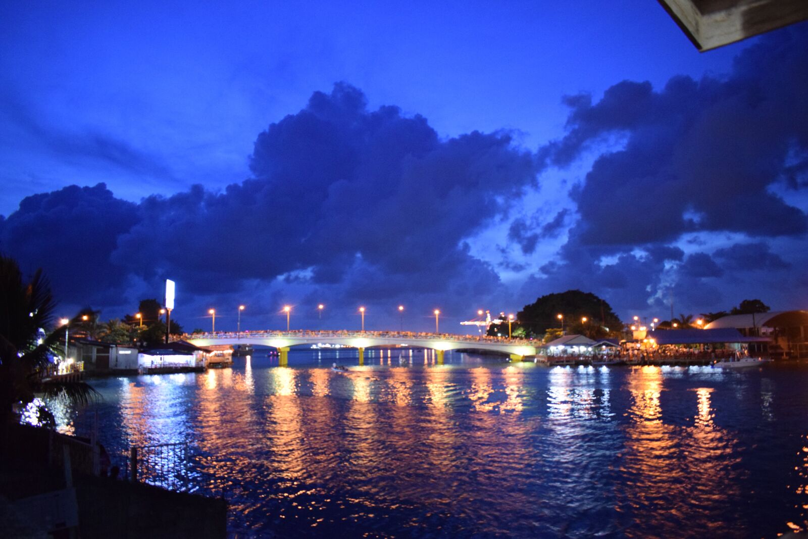 Nikon D3300 sample photo. Puente, honduras, noche photography