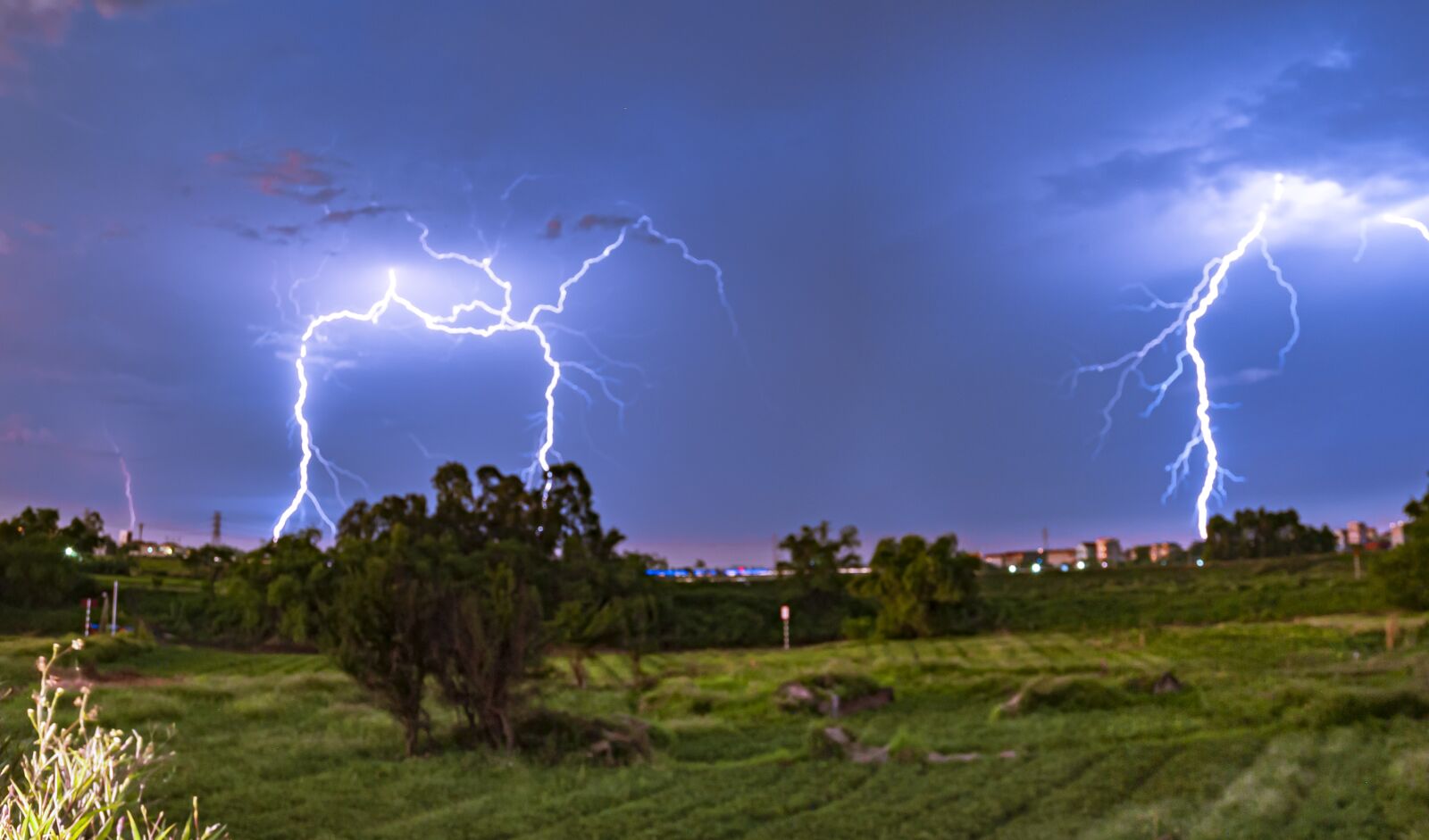 Nikon D700 sample photo. Lighting, thunder, storm photography