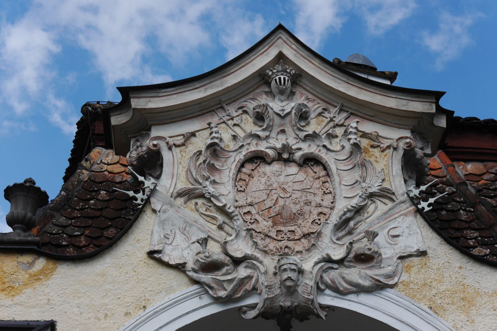 Panasonic Lumix DMC-G6 sample photo. Coat of arms, seefeld photography