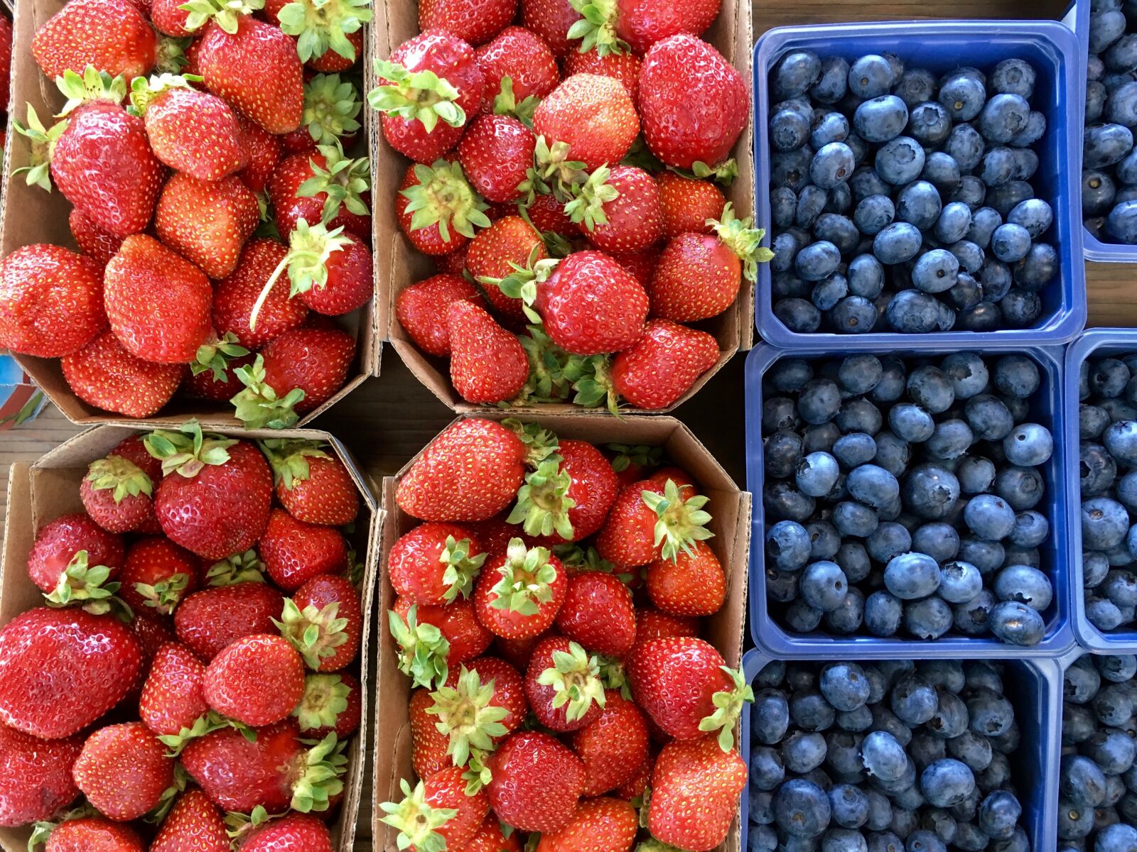 Apple iPhone 6s sample photo. Berries, blueberries, fruits, strawberries photography