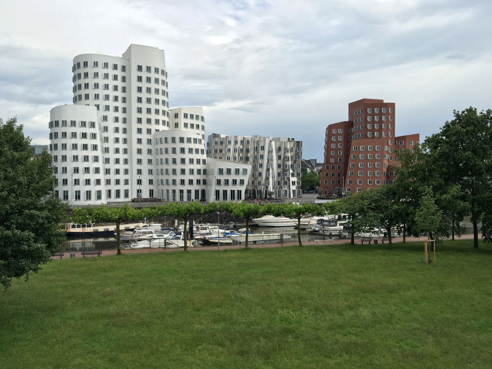 Apple iPhone 6s sample photo. D sseldorf, media harbour photography