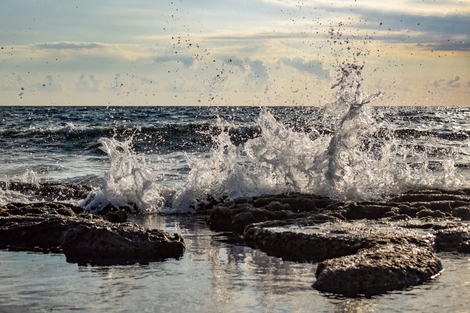 Nikon D3300 sample photo. Beach, wave, smashing photography