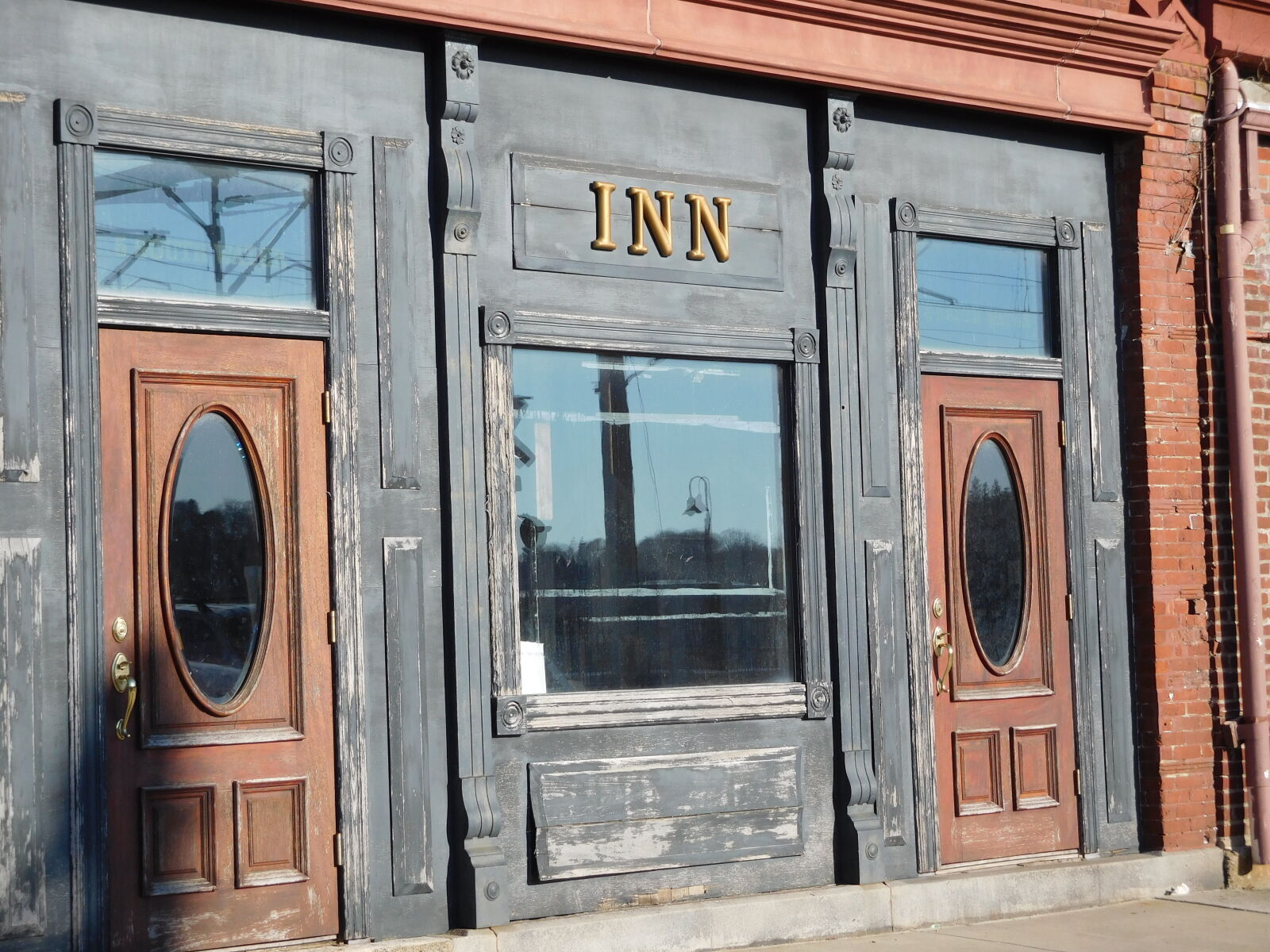 Nikon Coolpix S7000 sample photo. Building, old, inn photography