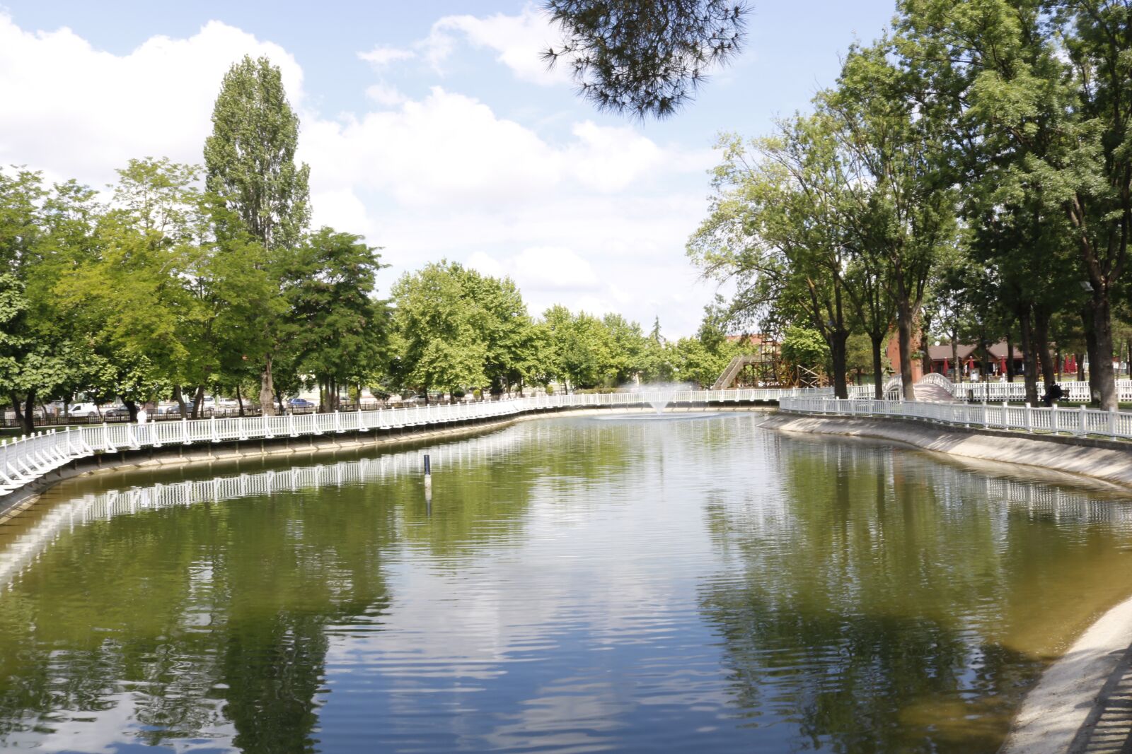 Canon EOS 750D (EOS Rebel T6i / EOS Kiss X8i) sample photo. Lake, park photography