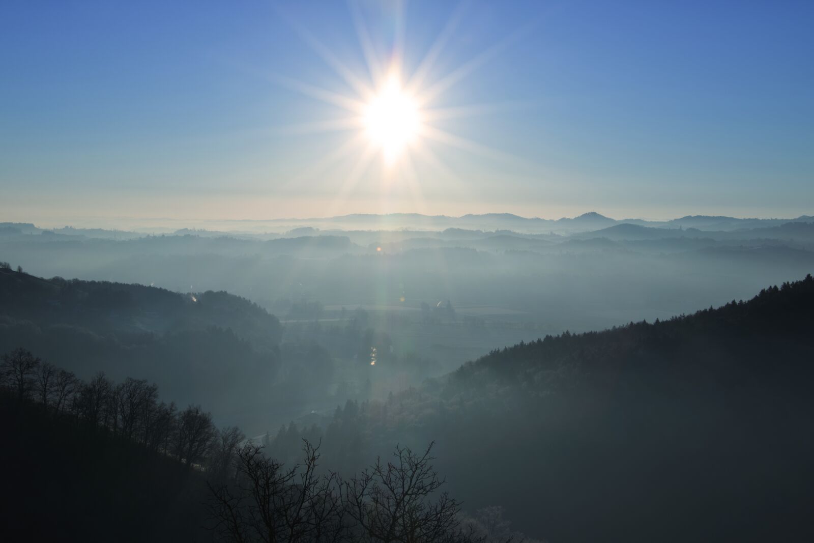 Canon EOS 750D (EOS Rebel T6i / EOS Kiss X8i) sample photo. Sun, landscape, nature photography