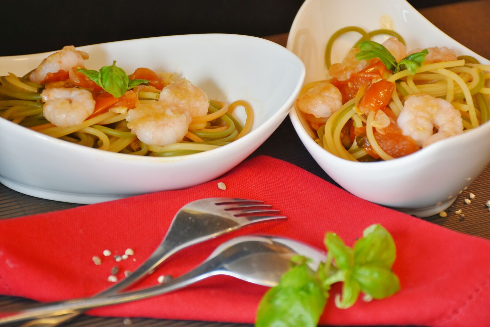 Nikon D7200 sample photo. Spaghetti, noodles, tomatoes photography