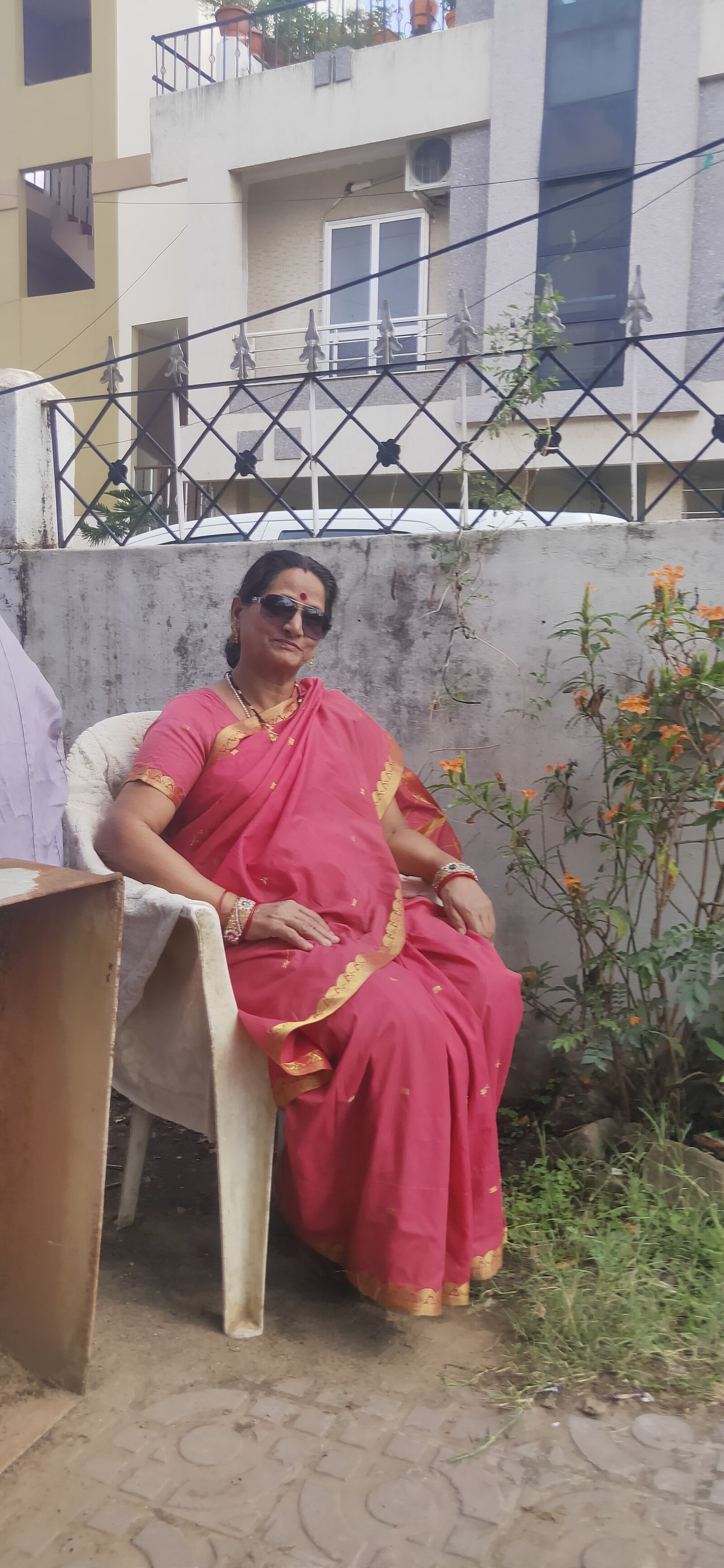Realme 3 PRO sample photo. India, pakistan, woman photography