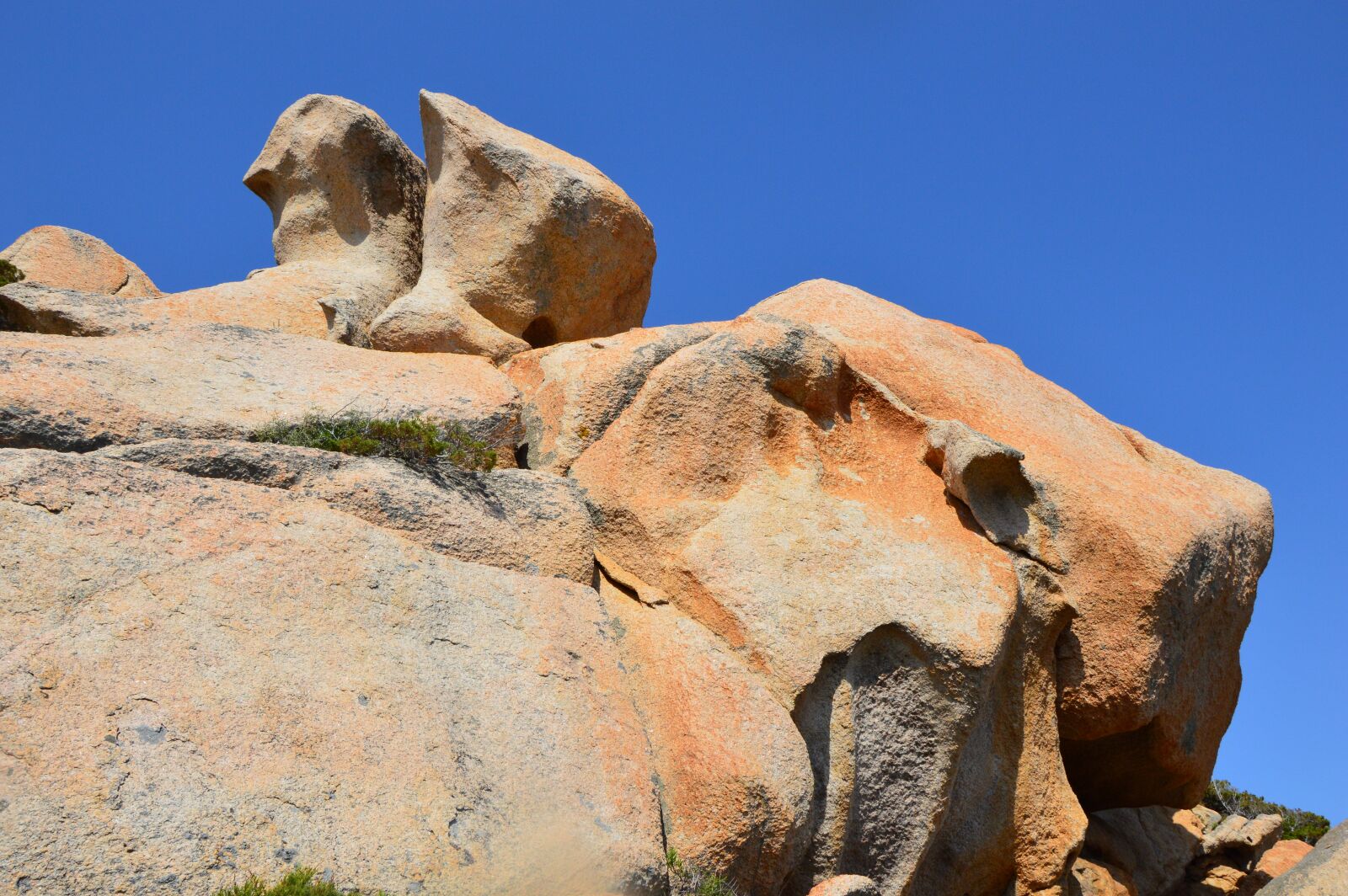 Nikon D3200 sample photo. Corsican, pierre, rock photography