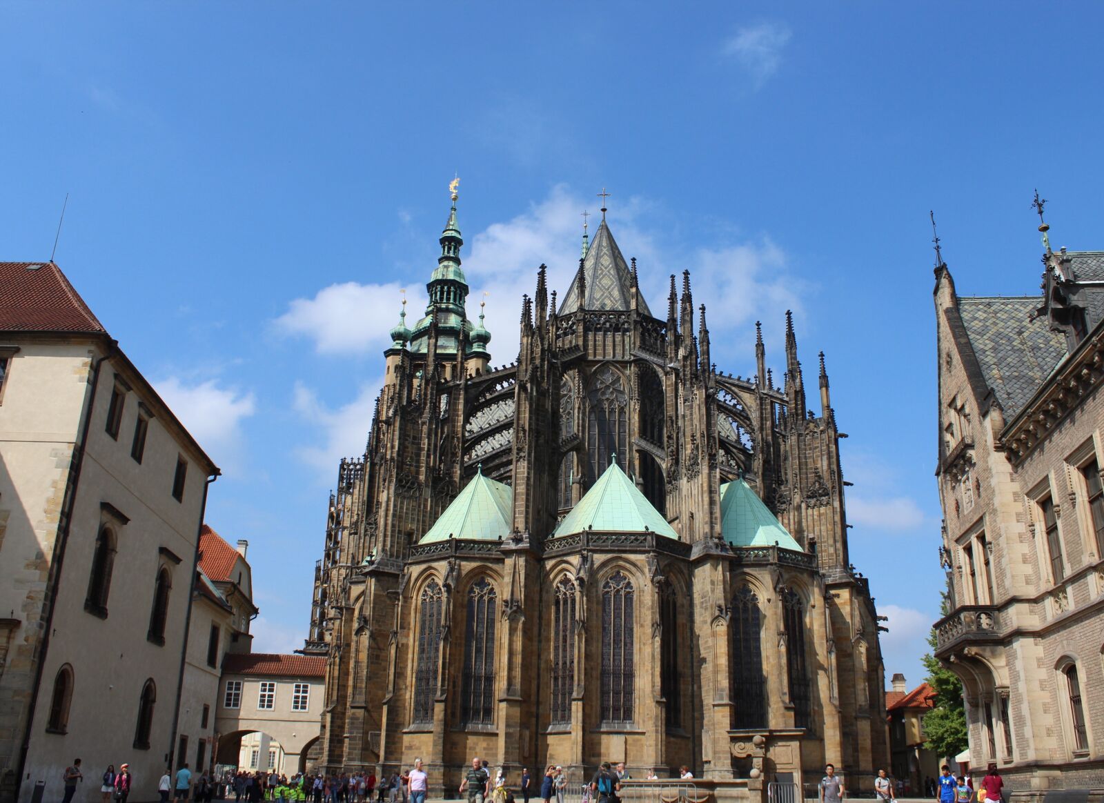 Canon EOS 1300D (EOS Rebel T6 / EOS Kiss X80) sample photo. Prague, st vitus cathedral photography